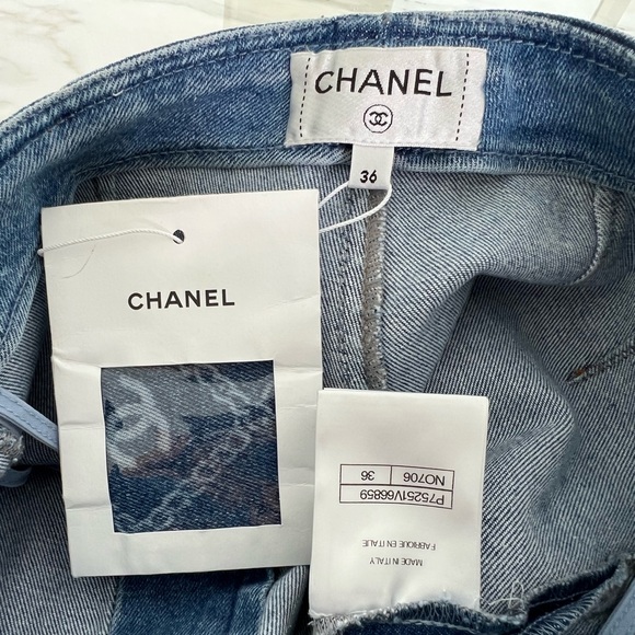 CHANEL 23A RUNWAY CC CAMELLIA BLUE JEANS SIZE FR 36 / US 4 NWTS! - Picture 15 of 17